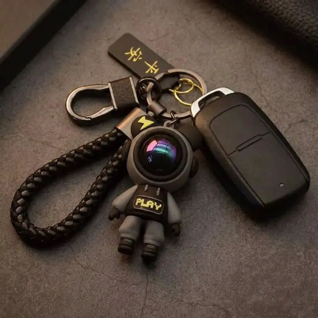 High-End Astronaut Keychain, Keychain for Car Keys, Luxury Car Key Ring, Perfect Gift for Halloween, Christmas, Birthday Parties, Unique Couple Present