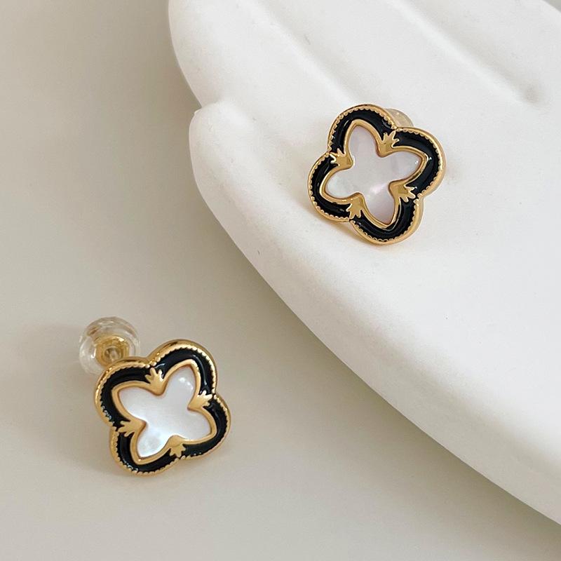 Minimalist Black Clover Drop Earrings 925 Silver Shell Lace Design Elegant Dripping Oil Fashion Jewelry for Women