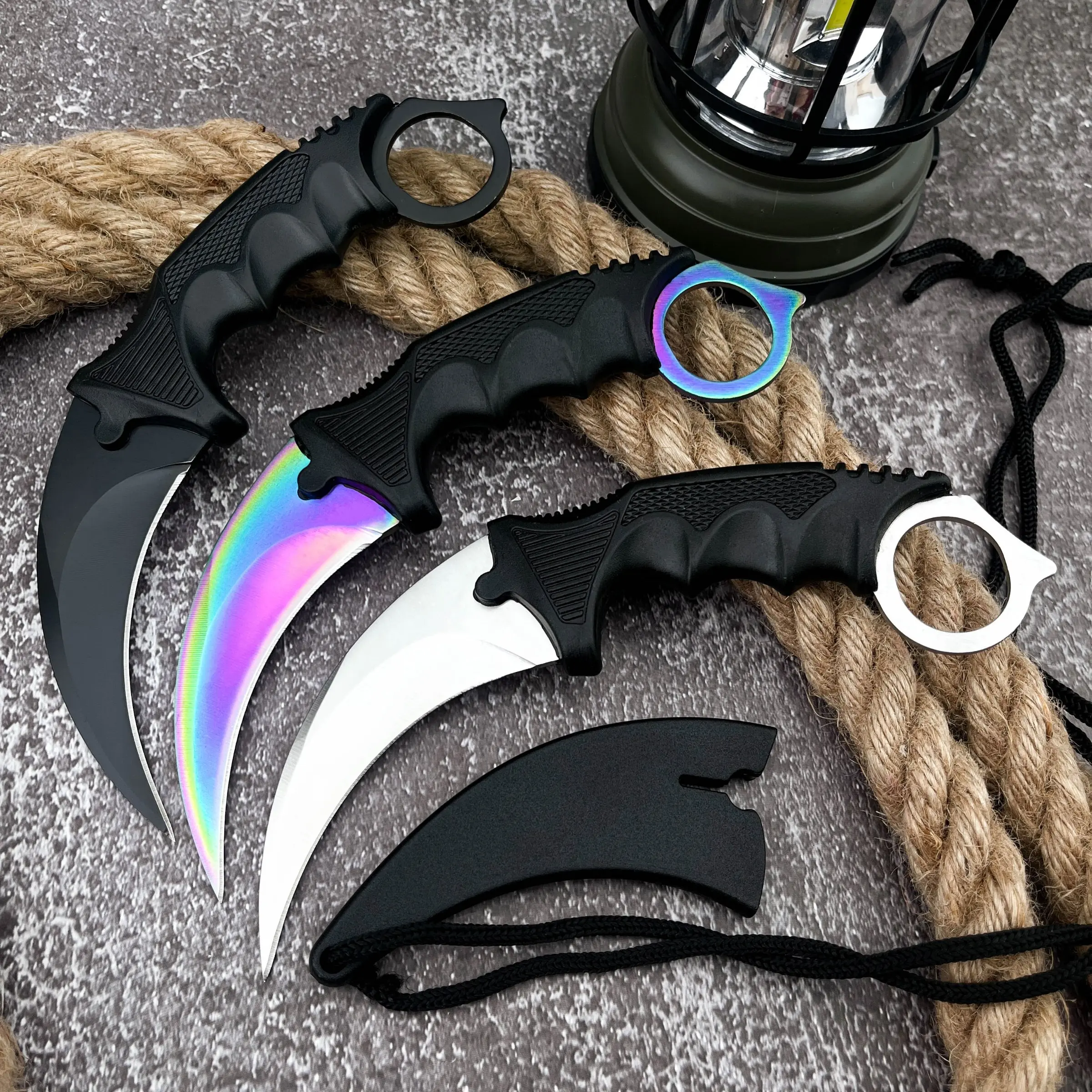 Cool claw-shaped outdoor tool knife, with 5Cr13Mov blade, ABS handle, equipped with a matching carrying sheath and hanging rope. Suitable for outdoor cutting and prop collection and playing. It combines good appearance with practicality.