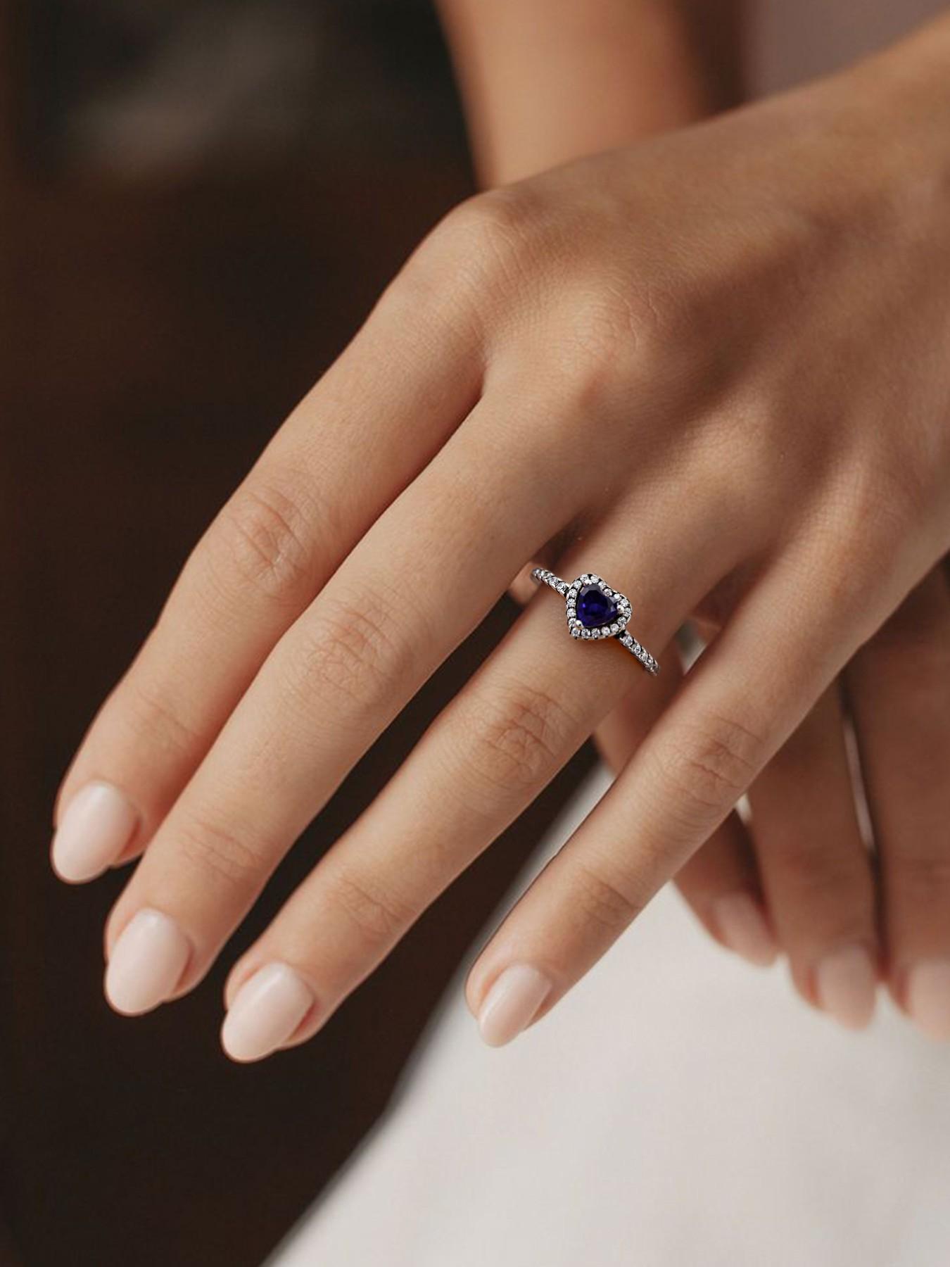 1 PC Elegant Zircon-encrusted Heart-shaped Zircon Ring for Women Fashion Jewelry for Festival Party Daily Clothing Decor Trendy Exquisite Wedding Engagement Promise Ring Ladies Anniversary Party Birthday Valentine's Day Festival Gift for Girlfriend