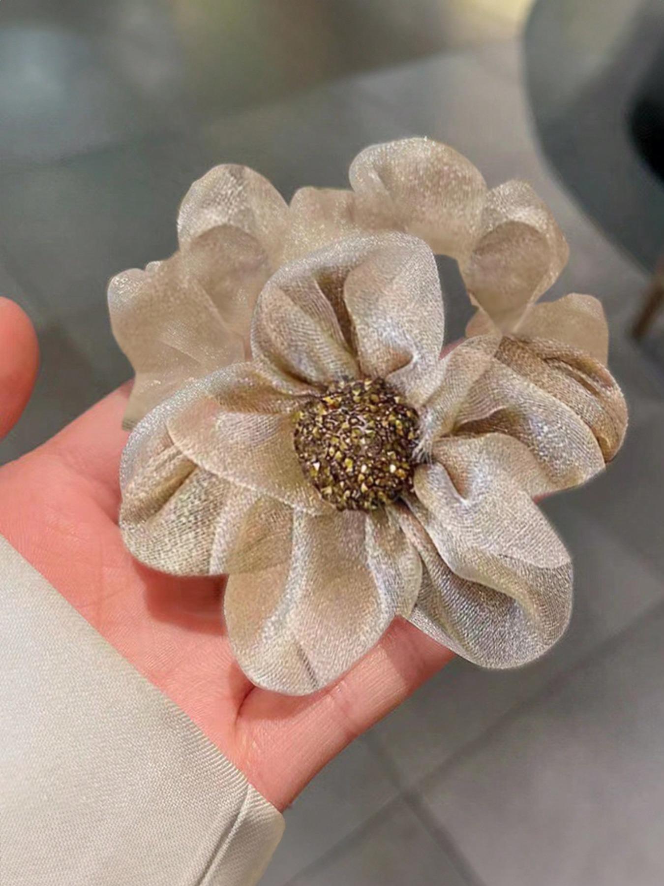 3pcs-Girls-Floral-Hair-Accessories-Set-For-Buns-Including-Beige-Organza-Flower-Hair-Elastic-Brown-Flower-Hair-Clip-And-Black-Hair-Tie-That-Are-Suitable-For-Daily-Life