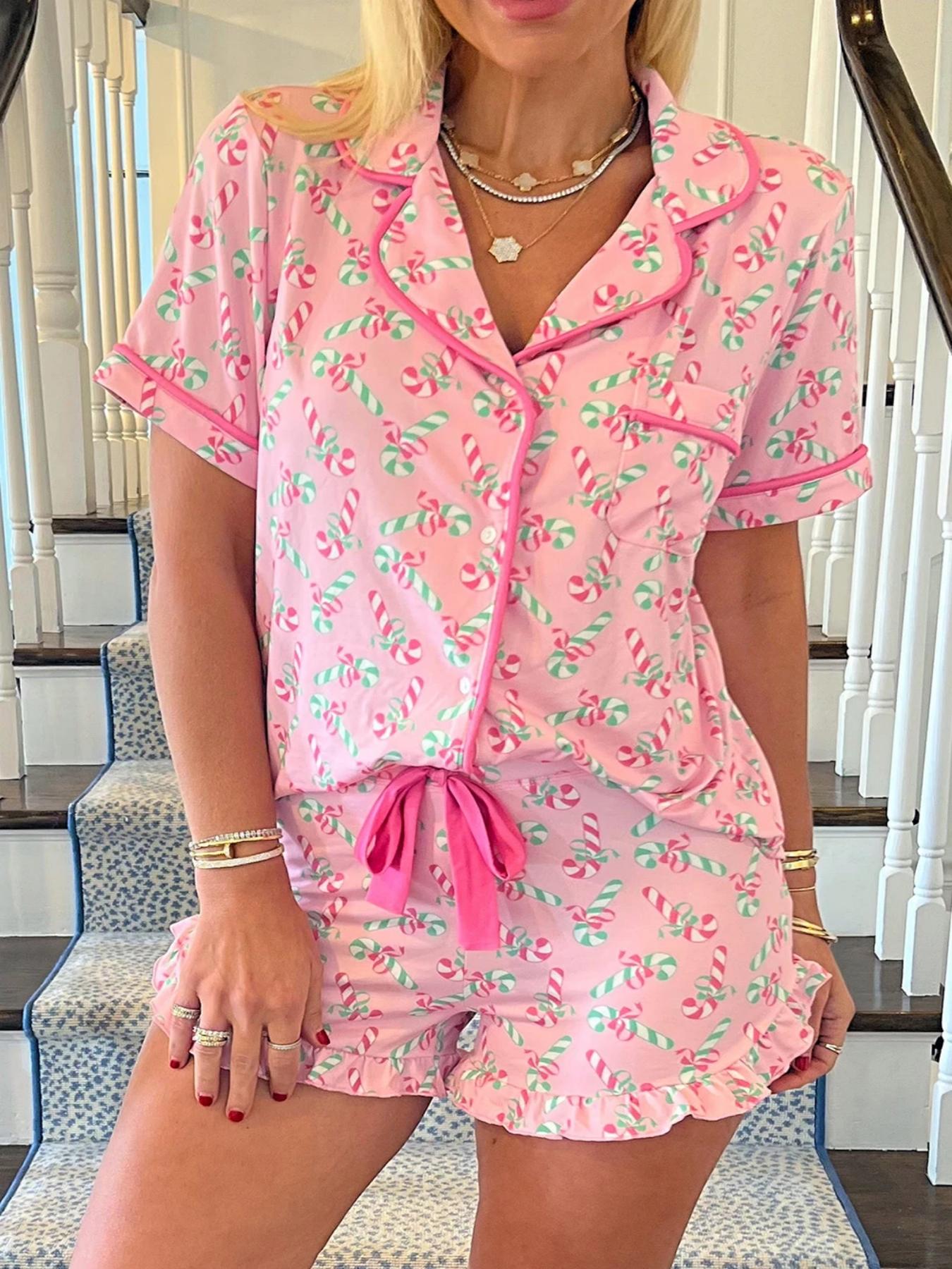 2 pieces of ladies' Christmas cane candy printed short sleeved shorts sleepwear set with buttons, collars, bows, suitable for comfortable and casual home wear in all seasons Pajama Set