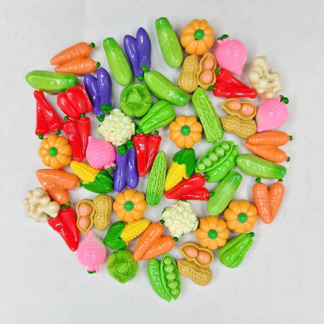 10pcs Glossy Realistic Vegetable Series Blind Bag Miniature Food Toys, Resin Radish Cabbage Chili Lettuce, Creative DIY Toy Accessories