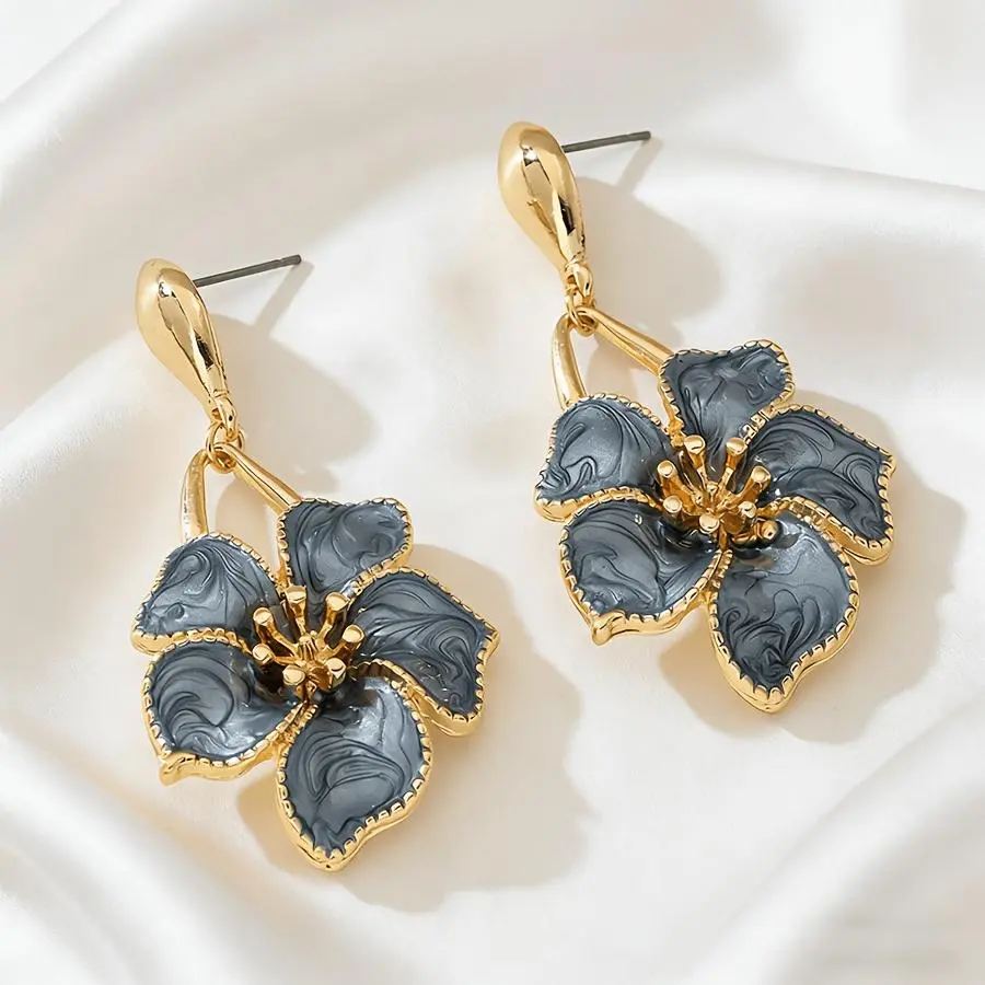 1 Pair of Enamel Flower Temperament Trendy Long Earrings Additions, Suitable for Vacation, Leisure Party [Random Texture]