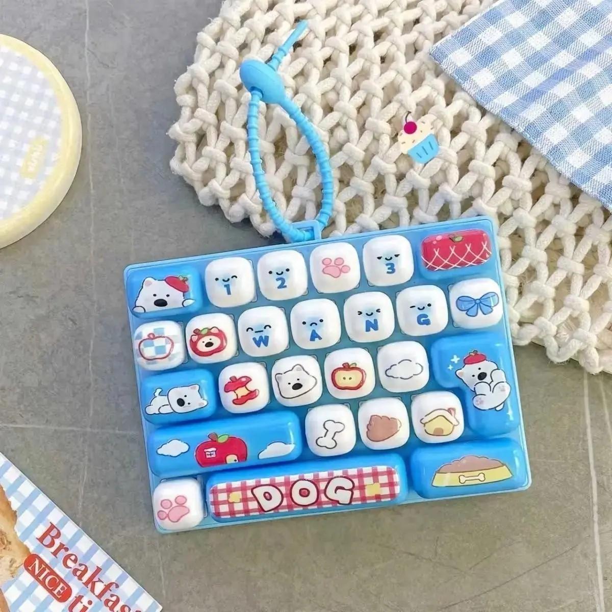 26-Key Stress Relief Keyboard Keychain, Fun Practical Key Ring for Parties, Office and Home Use, Perfect Gift Accessory
