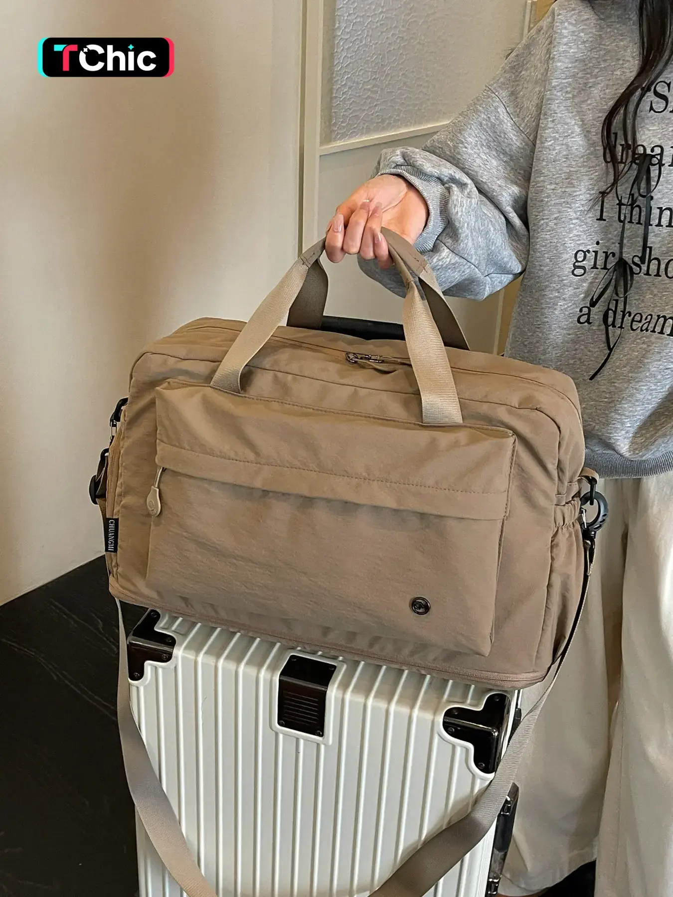 Expandable dry and wet separation travel bag; multi-functional duffel gym bag; large capacity short-trip luggage bag; crossbody sports storage bag; lightweight waterproof commuting bag
