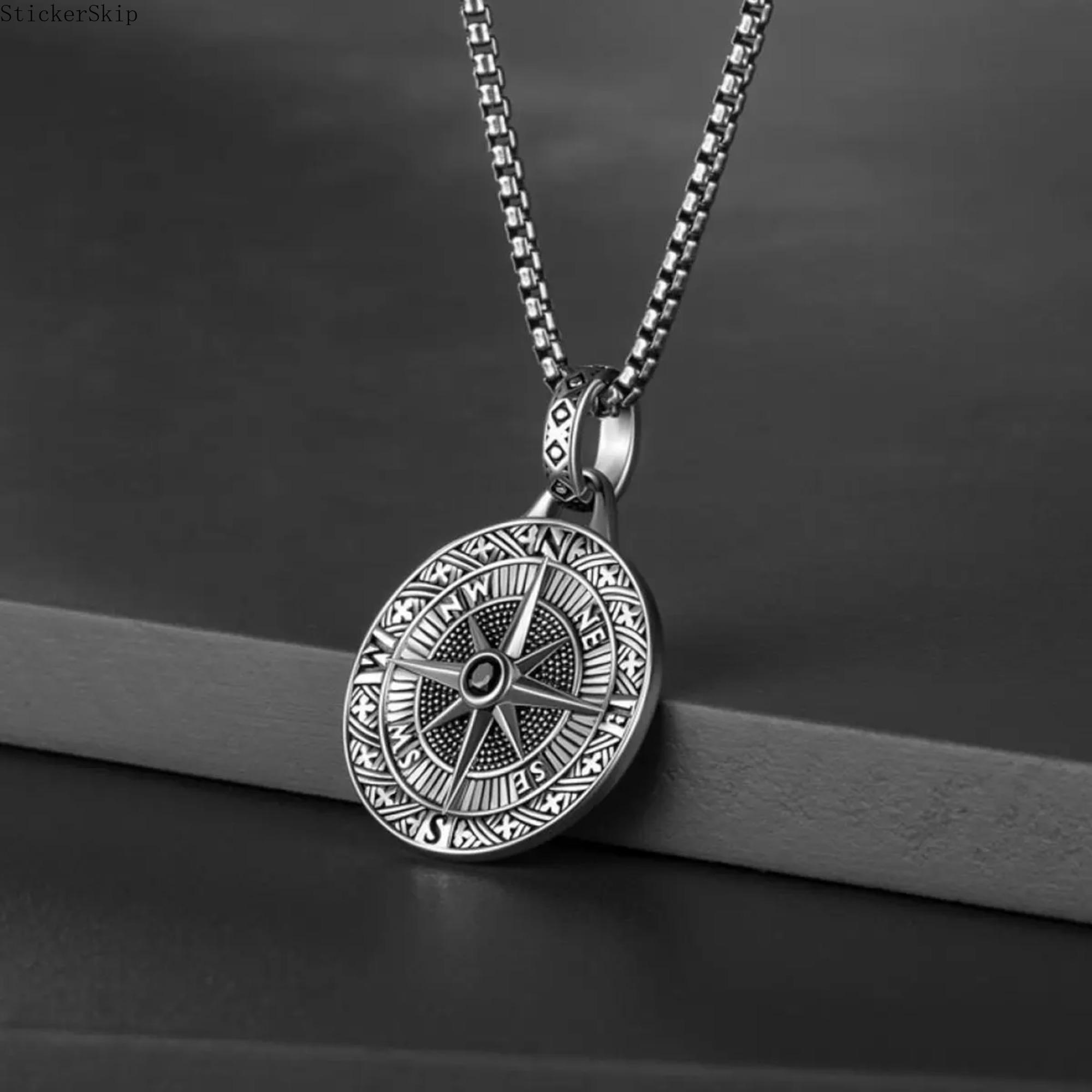 2026NEWMen's stainless steel compass pendant necklace, hip-hop fashion medallion necklace, gift for men