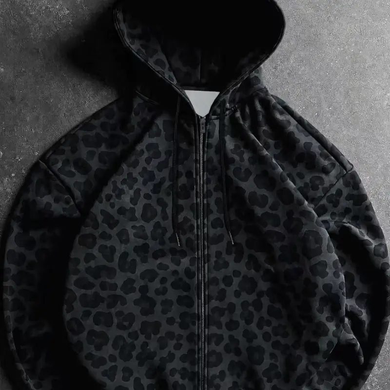 Loose Zip-Up Hoodie with Black-and-Grey Cheetah Print, Full-Zip Hooded Jacket Covered in Dark Cheetah Prints, Oversized Long-Sleeve Streetwear Sweatshirt, ideal for daily wear, parties, campus outfits and grunge-style looks
