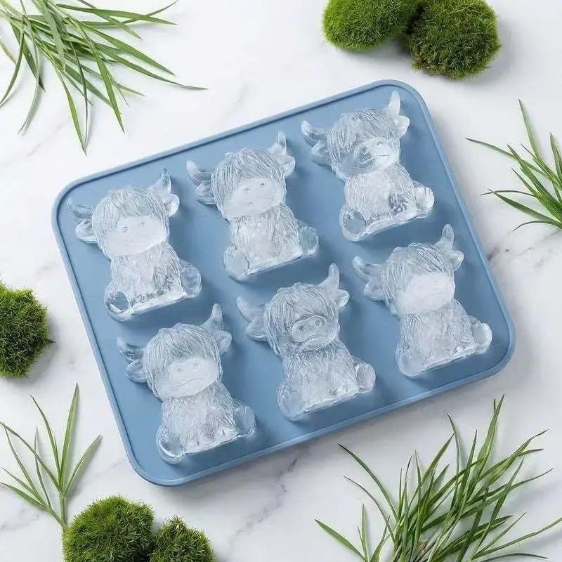 Highland Cow Shape Quick Freeze Silicone Ice Tray, Easy to Use Durable Plastic Mold, Perfect Ice Cubes for Juices, Ice Buckets, Cylindrical Cups