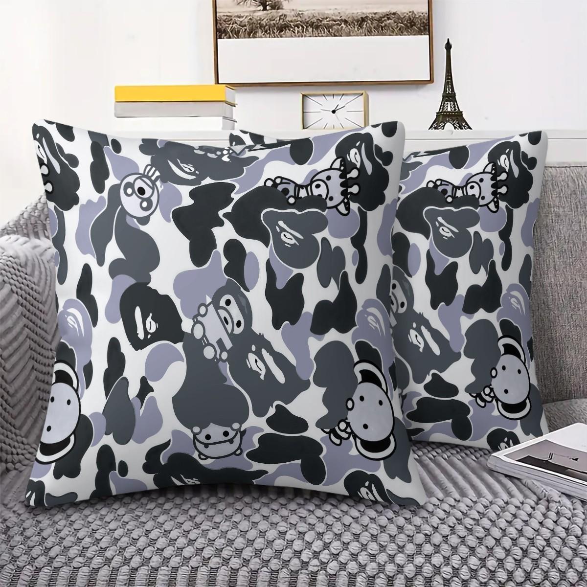 Cartoon Camouflage Anime Style Throw Pillow with Insert, Youthful Personalized Decorative Pillow for Sofa, Bay Window, Gaming Room, Studio, Housewarming Christmas Birthday Gift for Trendy Toy Lovers