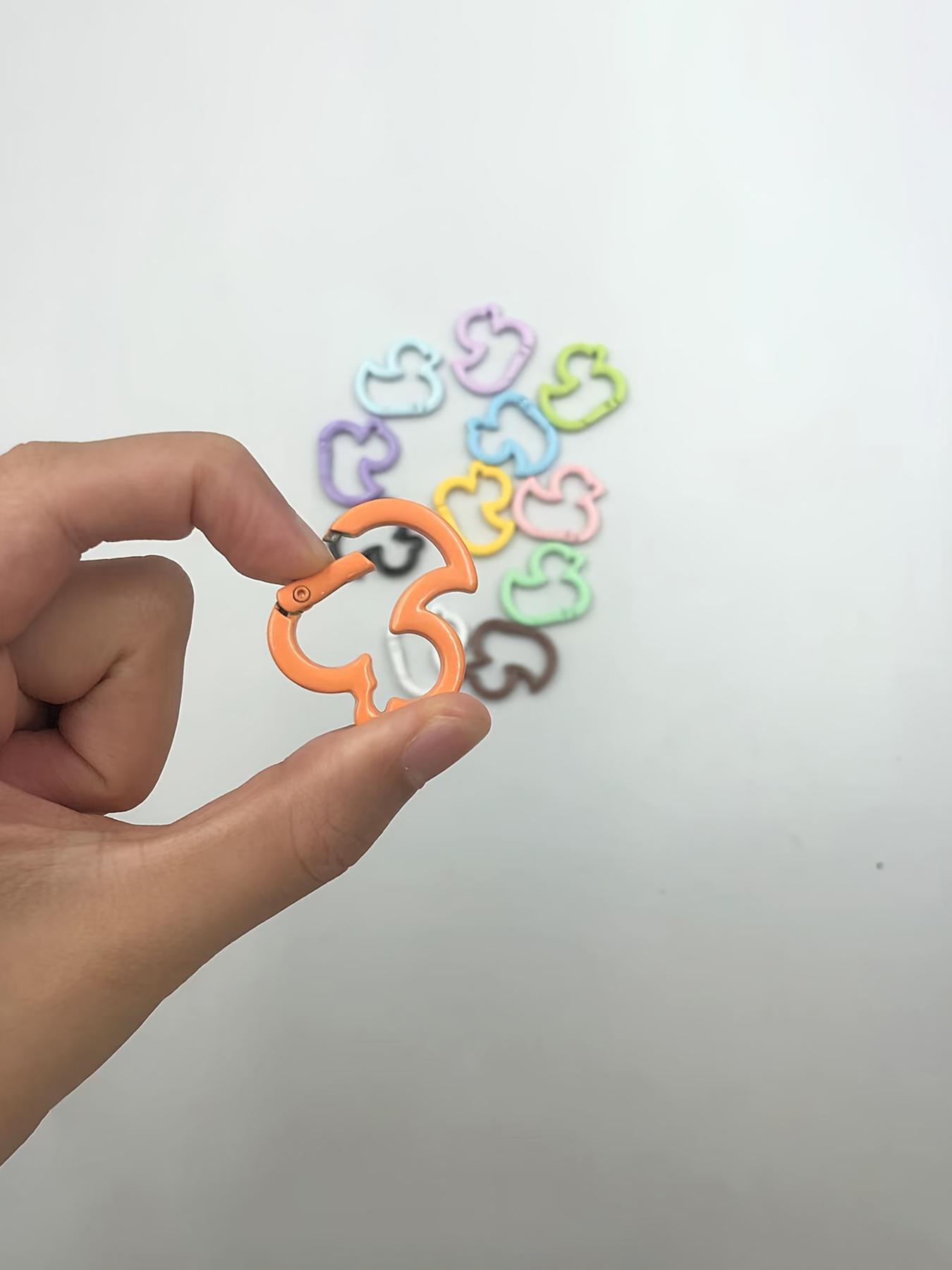 Random Color Mini Carabiner Keychain, 2025 New Style Multifunctional Keychain with Spring Hook, Fashion Accessories for Women & Men, Keychain Attachment