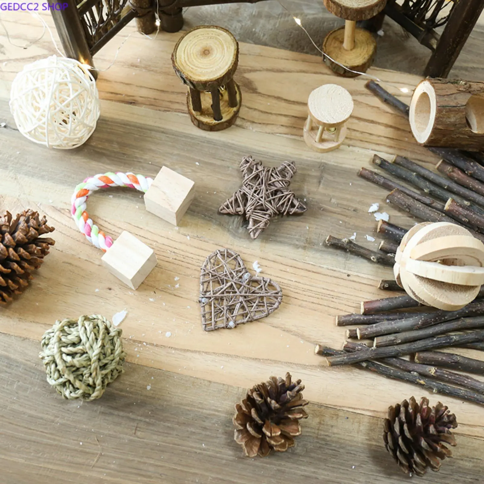 Apple Wood Chew Toys for Small Animals, Natural Wooden Gnawing Sticks for Hamsters, Rabbits, Guinea Pigs & Birds