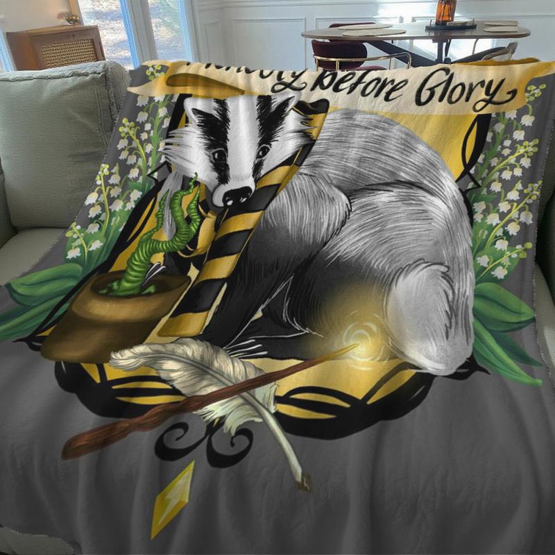 Printed modern throw blankets Hufflepuff Honesty before Glory Lightweight blanket Comfortable flannel blanket for home and travel