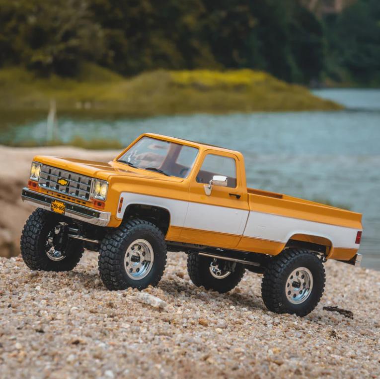 FMS 18 proportions  FCX18 Chevrolet K10 V2 RTR