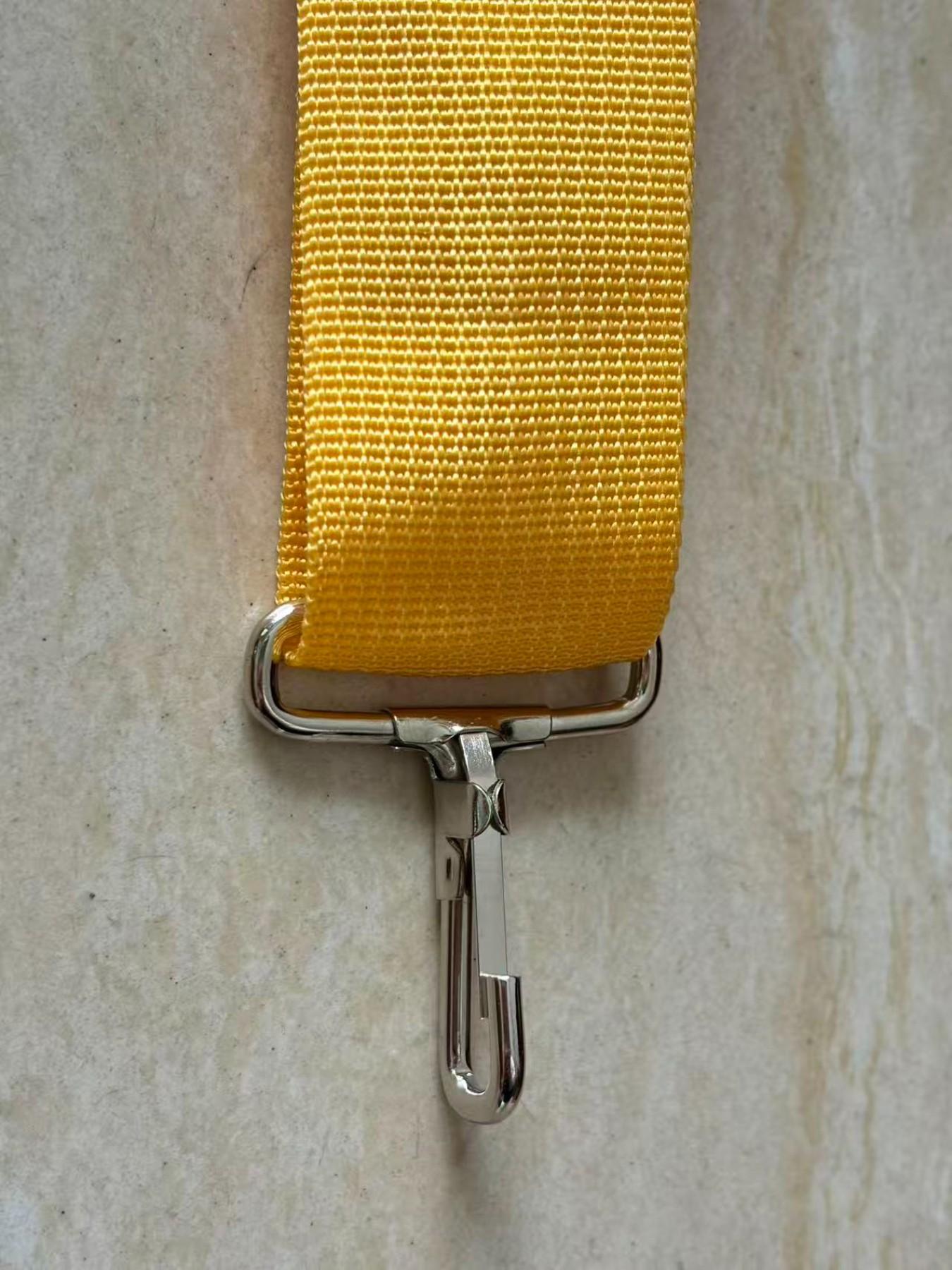 Durable Shoulder Strap for Takeout Boxes, Available in and, Convenient and Long-Lasting, Perfect for Daily Use