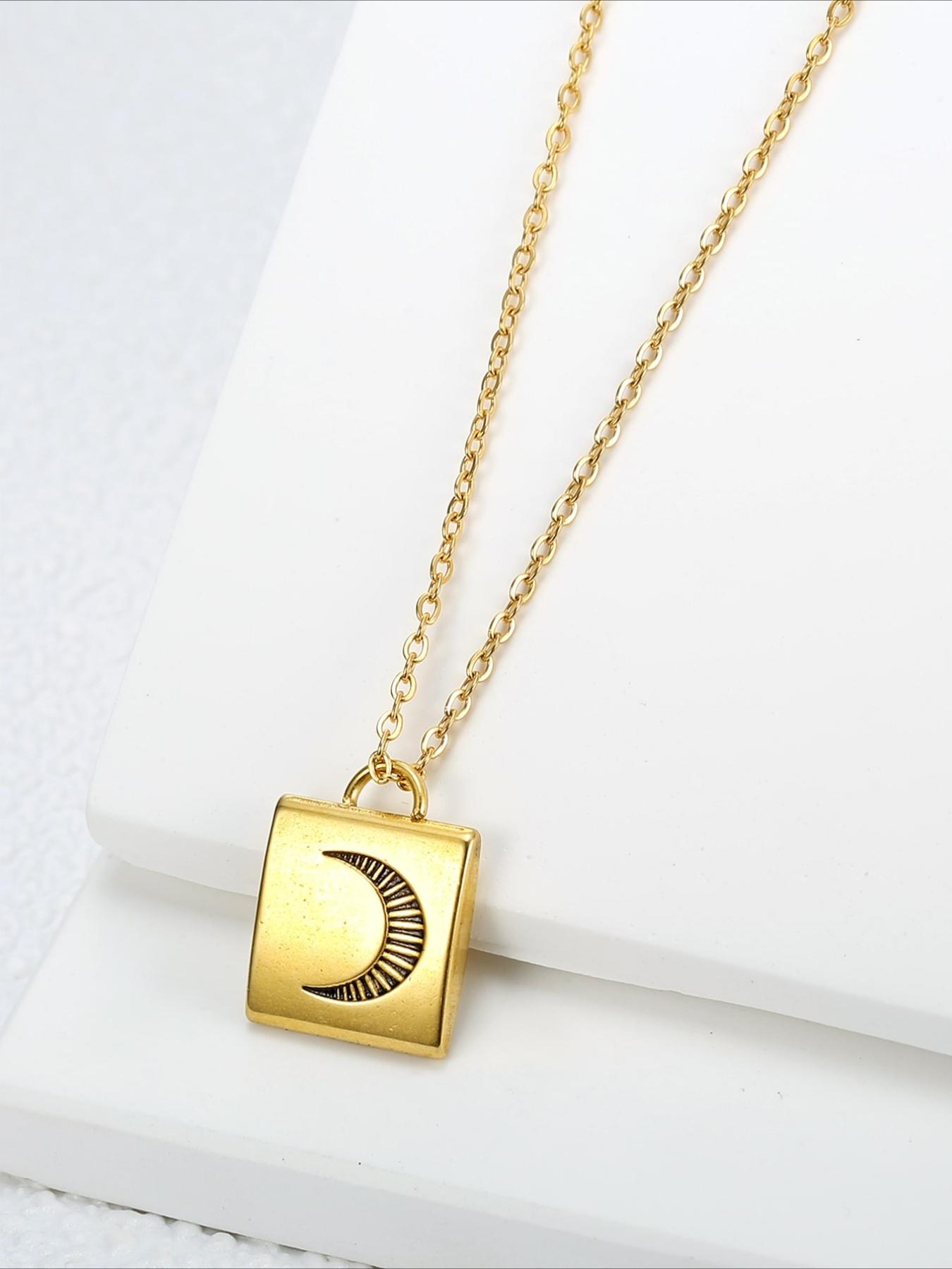 Retro Crescent Square Brand Necklace Made of Stainless Steel That Does Not Fade, Exuding A Sense of Luxury, Light Luxury, Niche Accessories, Versatile for Daily Use