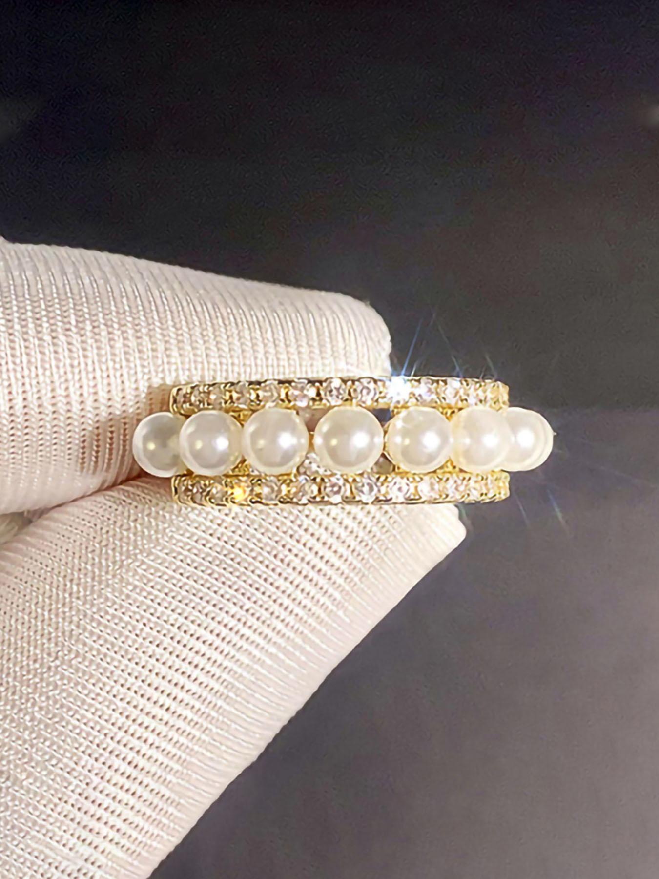 Luxurious Imitation Pearl Ring for Women, Zircon Embedded Edge, Fashionable Everyday Jewelry, Elegant Single Band Ring