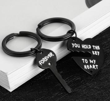 2pcs Couple Heart Key Keychain Set, Cute Matching Key Ring for Men & Women, Lovers Key Chain Jewelry Accessory & Perfect Gift