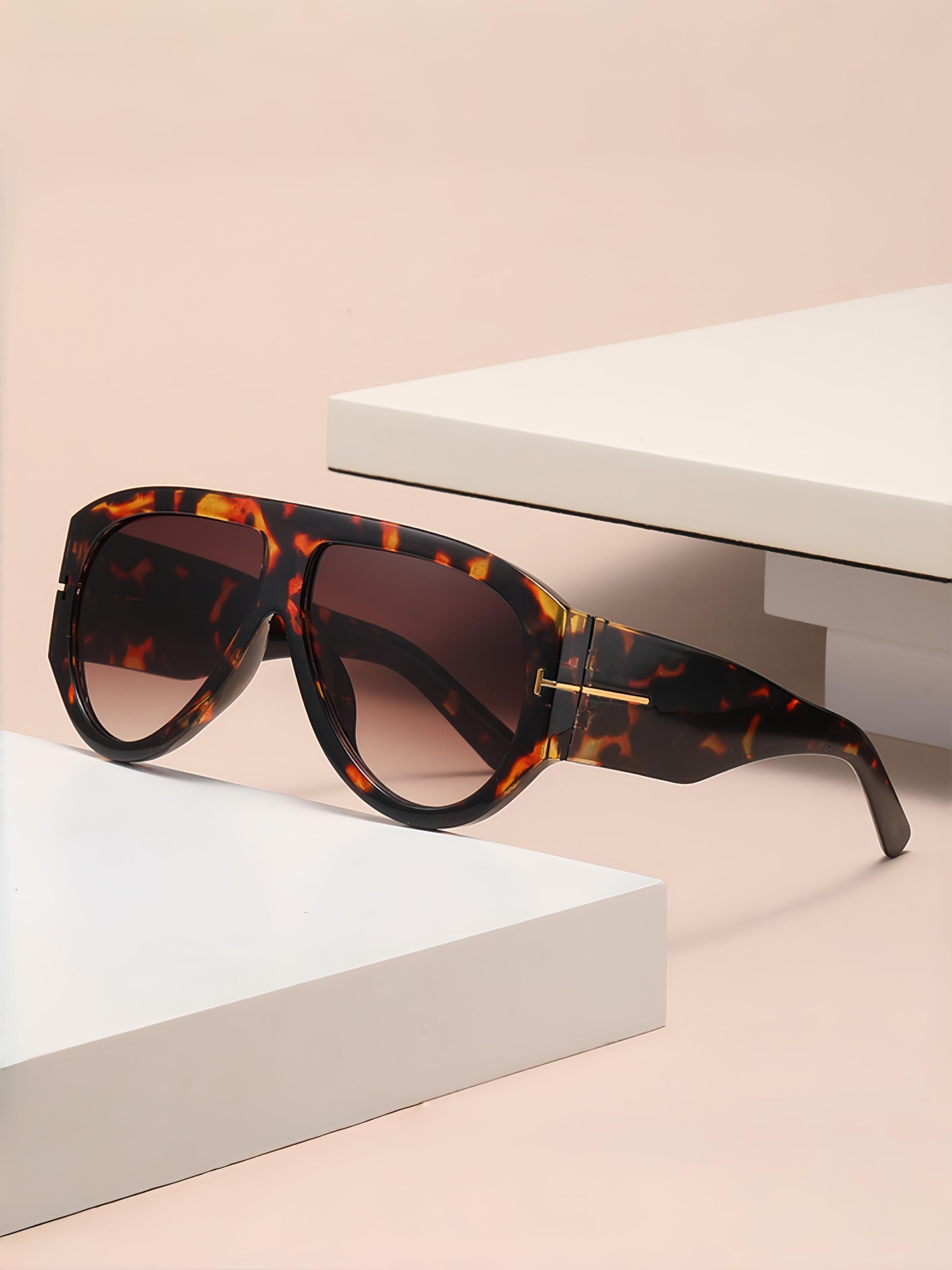 Vintage Oversized Pilot Shield Sunglasses For Women Big Frame Eyewear GettyImages-2261347226.jpg main image 2