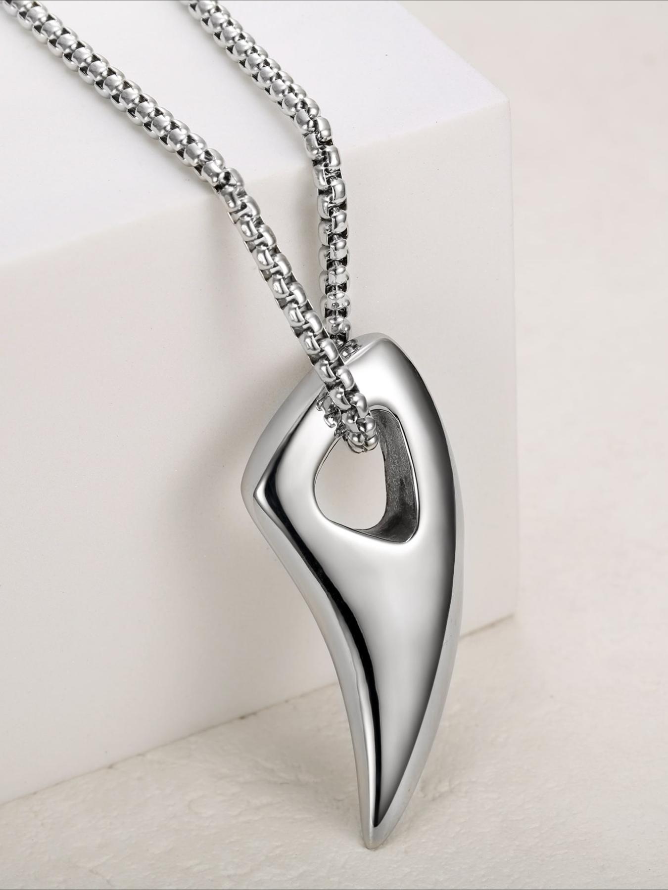 European and American Wolf Tooth Pendant Necklace, Simple and Trendy Stainless Steel Accessories, Versatile for Daily Use