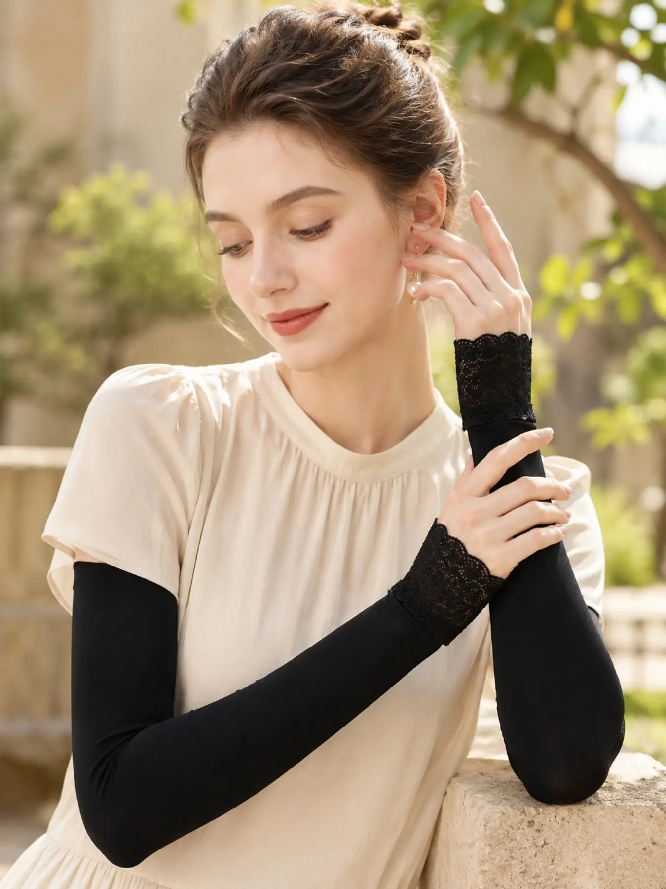 Elegant Lace Long Sun Protection Sleeves, Breathable Mesh Arm Guards, Simple and Versatile Decorative Sleeves, Perfect for Everyday Use