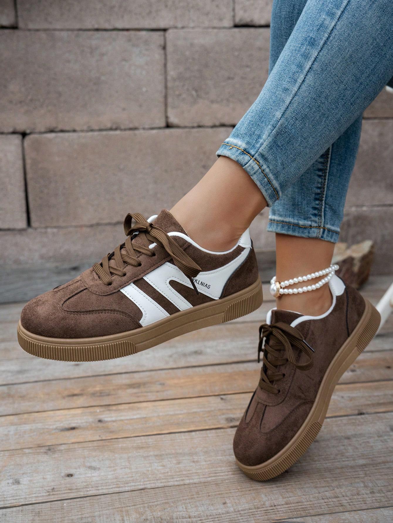 Women's Retro Patchwork Lace-Up Board Shoes, Velvet Texture Upper with Clean Stitching, Perfect for Daily Wear and Various, Casual Trainer Footwear