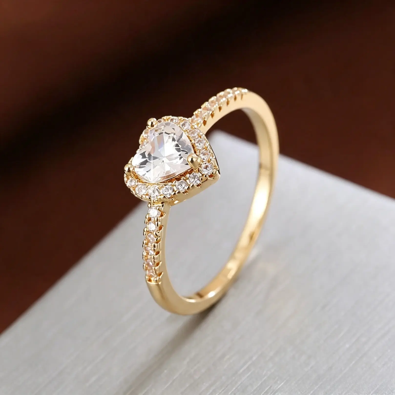 Heart Cut Halo Crystal Ring For Women, Elegant Paved Rhinestone Band, Trendy Promise & Engagement Fashion Jewelry, Ideal Accessory For Daily Wear, Date Night And Party Occasions