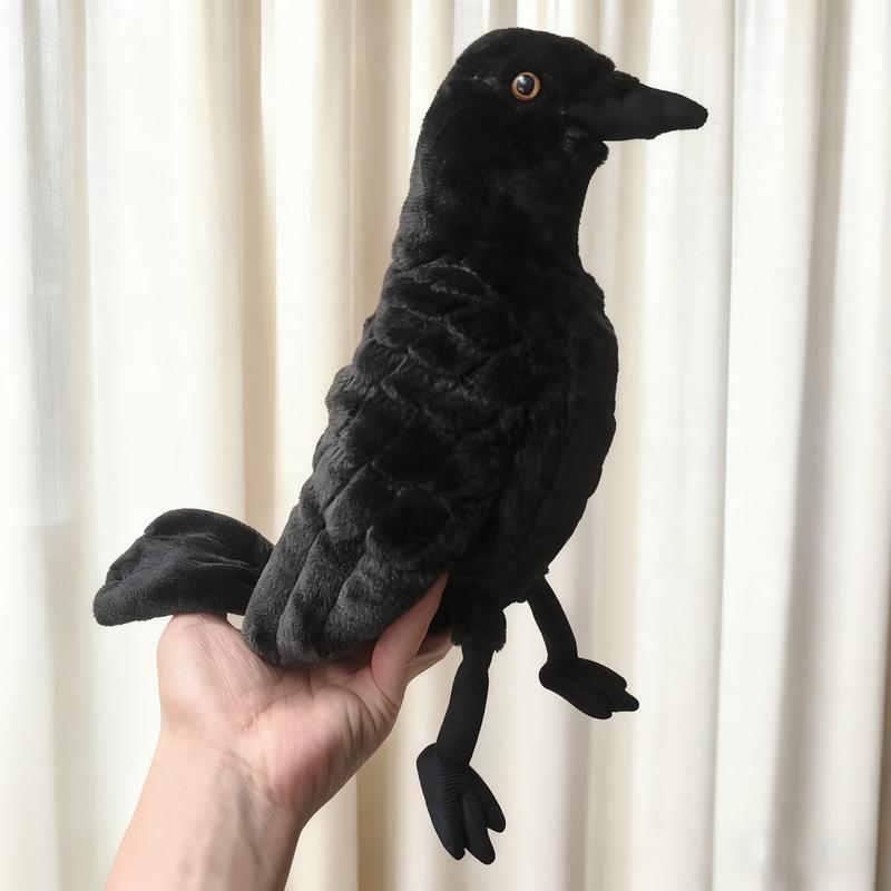 Realistic crow plush toy, soft and plush, exquisite details, creative gift, unique ornament. A charming decorative piece for the study, bedroom, or living room. A quirky animal doll, suitable for animal lovers, and a perfect gift for boys and children.