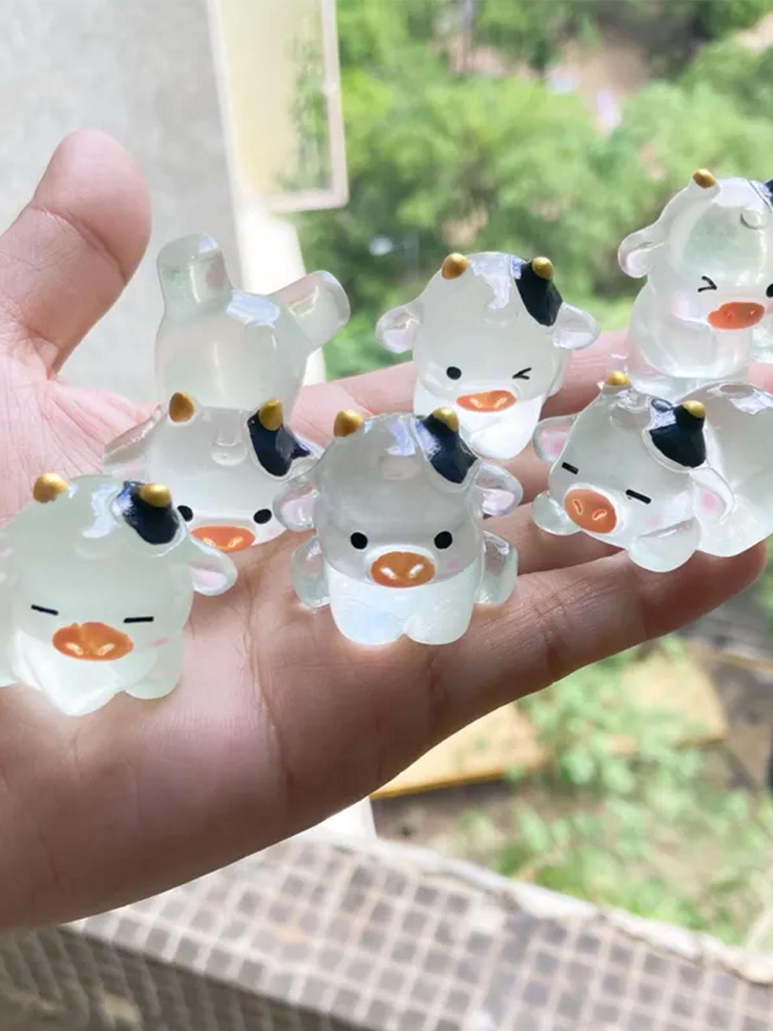 5pcs/10pcs Glow-In-The-Dark Cow Pendant Resin Fluorescent Convex Gemstone, Cute DIY Craft Accessories, Adorable Decorative Ornaments