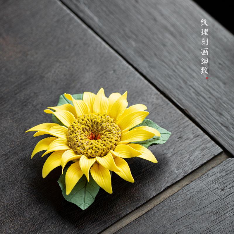 Wholesale handcrafted sunflower ceramic incense holders, sunflower incense stick holders, aromatherapy ceramic ornaments.