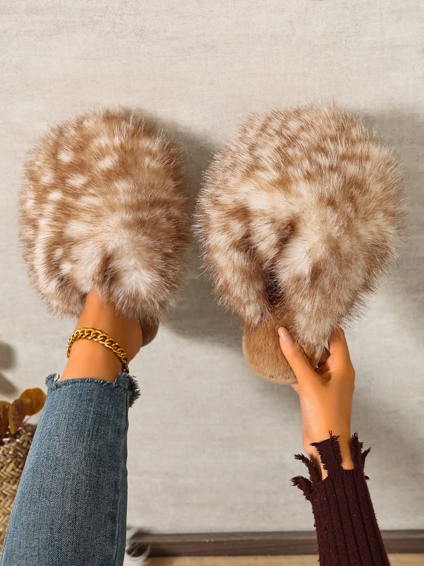 New Trendy Plush Fur Slippers, Valentine's Day Gift for Girls, Super Cute Fashion Warm Home Shoes, Indoor Warm Slippers, Anti-Slip Thick Sole Cotton Slippers #GLOBAL PICKS