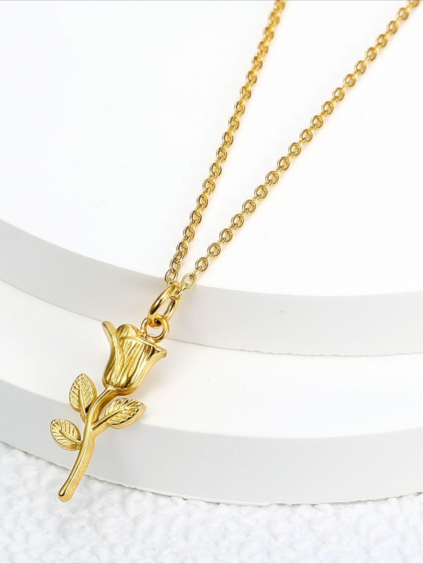 Exquisite Gold Rose Pendant Necklace with A High-end Feel, Stainless Steel That Does Not Fade, Fashionable and Versatile Daily Accessories