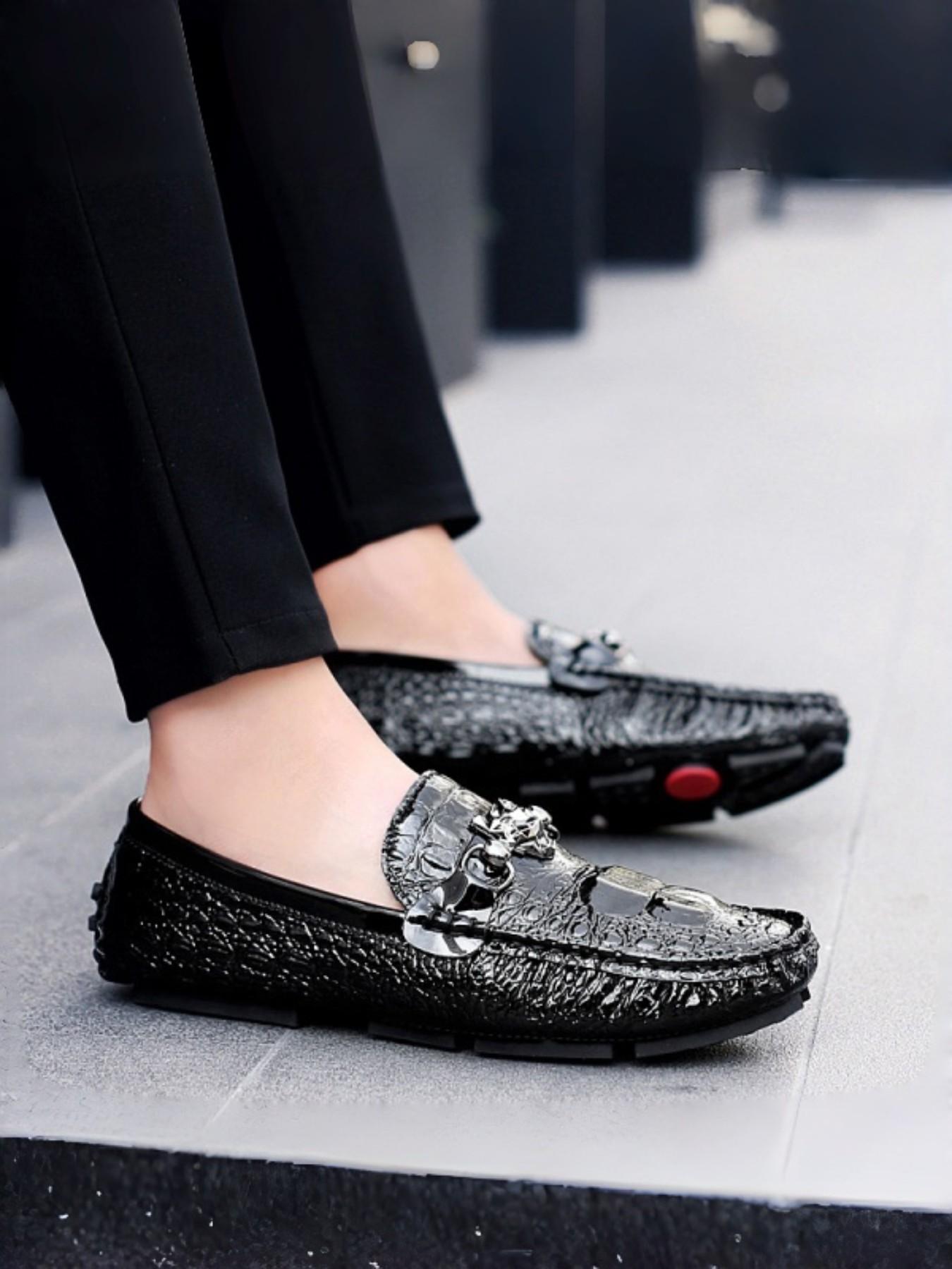 Men's Glossy Crocodile Texture Bean Shoes, Commuter & Fashionable Wear, Leather-Like Finish, Unique Metal Buckle Design