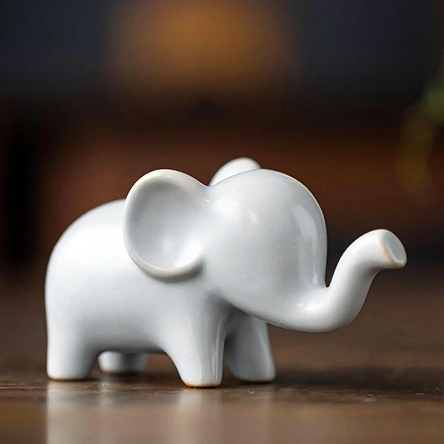 Luck Elephant Decor for , Ceramic Elephant Statue Figurine | White, Small Elephant  Decor, Lucky  Attraction , Ornament for Shelves, Office, Desktops, Centerpiece