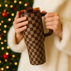 40oz Insulated Mug, Insulated Travel Drinkware, Brown Plaid Design, Leakproof Tumbler, Large Capacity Double Wall Leakproof Mug with Handle, Keeps Hot 12 Hours Cold 24 Hours, Hot Cold Drinks, Valentine's Day Gift, Vacuum Insulated Cup