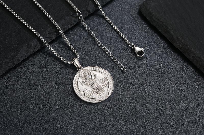 DRINSPER Collar de Plata 925 de San Benito, Saint Benedict Protection Necklace, Latin Inscription in Cross with Religious Symbolism, Prayer Abbreviations (CSSML, NDSMD)