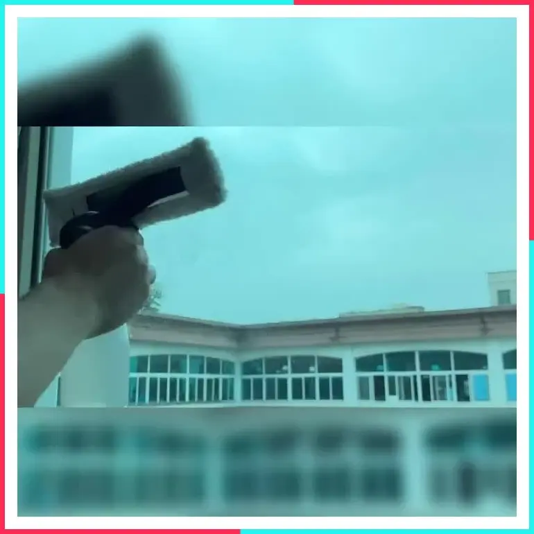 Cordless Window Suction Cup Squeegee, 3000Pa Electric Window Cleaning Tool with 2200mAh Battery and 6.76oz Water Collection Tank, Window Cleaning Kit & Shower Squeegee, Suitable for Glass Doors, Windows, Mirrors and