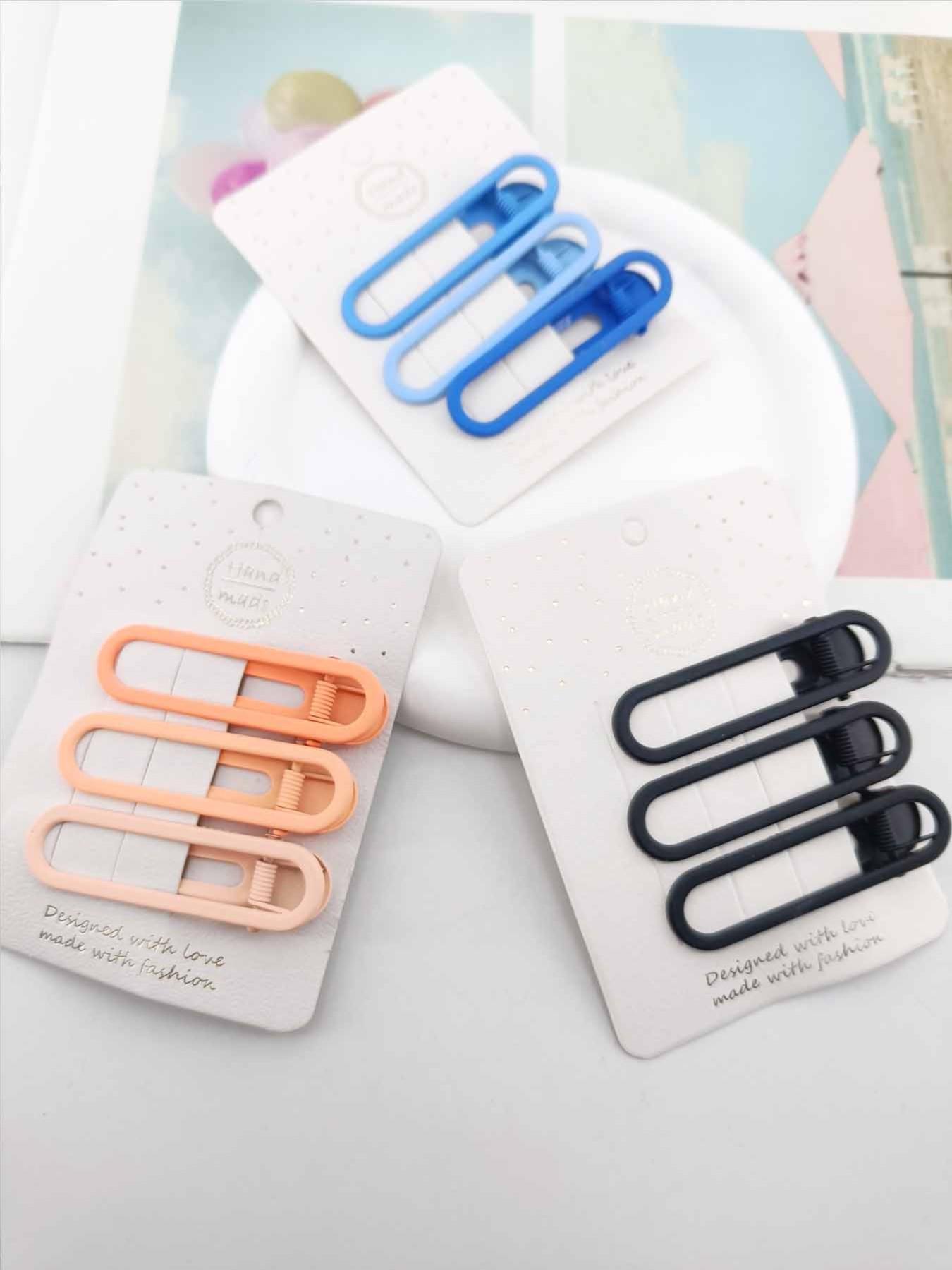 1 Pack of 3 Hollow Out Oval Duckbill Clips, Metal Material, Matte Finish, Lightweight, Suitable for Commuting, School, Dates, Fashionable and Practical