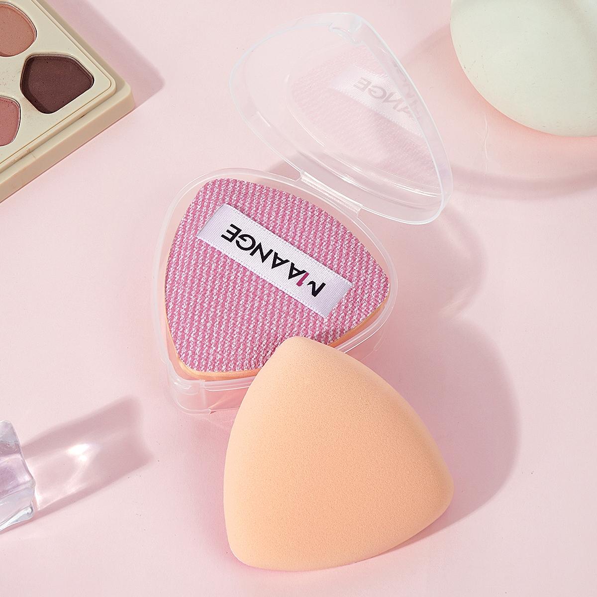 Maange Triangle Air Cushion Powder Puff with Storage Box, Makeup Sponge Applicator, Single Pack, Cosmetic Beauty Tool