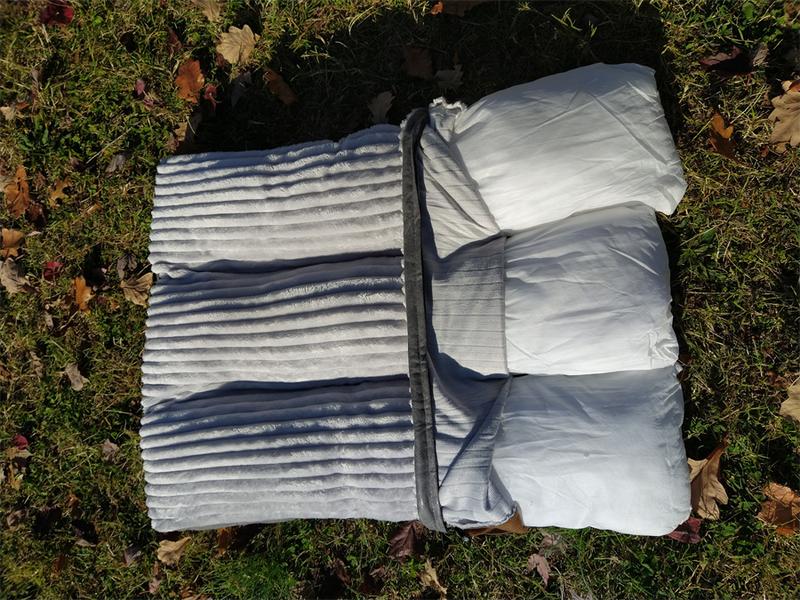 Large / Extra large dog bed ,Washable , Removable Cover , Flannel super soft Dog Crate Beds Fulffy Comfy Kennel Pad Anti-Slip Pet Sleeping Mat