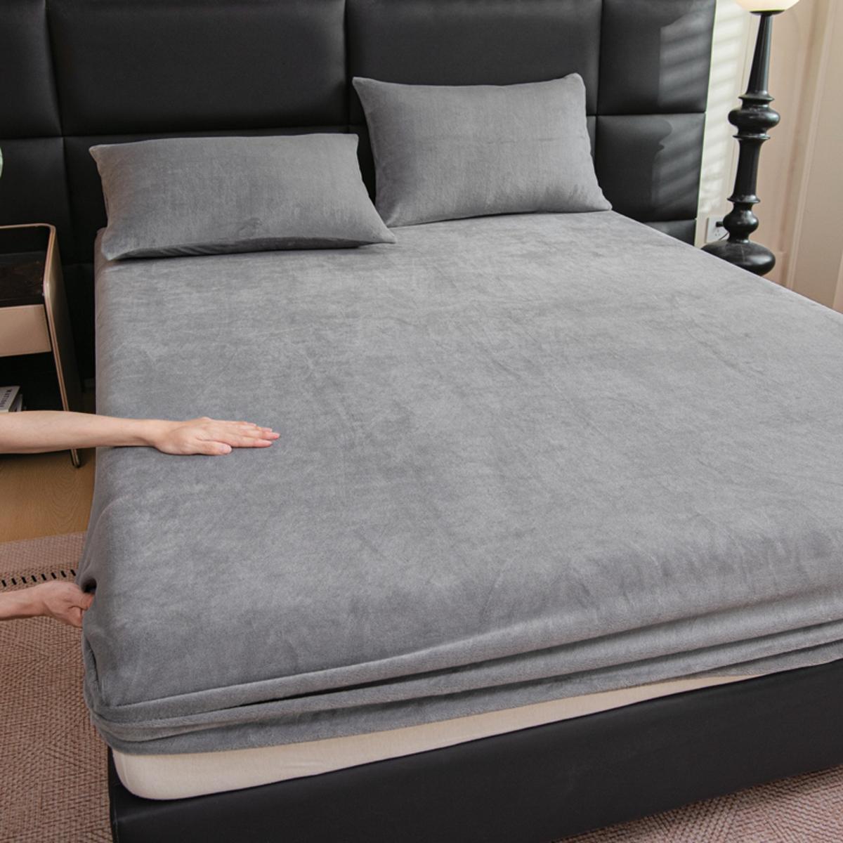 2pcs/3pcs Warm Solid Color Mattress Protector & Fitted Sheet Set – Includes 1 Deep Pocket Fitted Sheet + 2 Pillowcases, Soft Noiseless Breathable & Stain-Resistant, Machine Washable, Ideal for Bedrooms, Guest Rooms, Apartments, Dorms, and Homes with Kids,