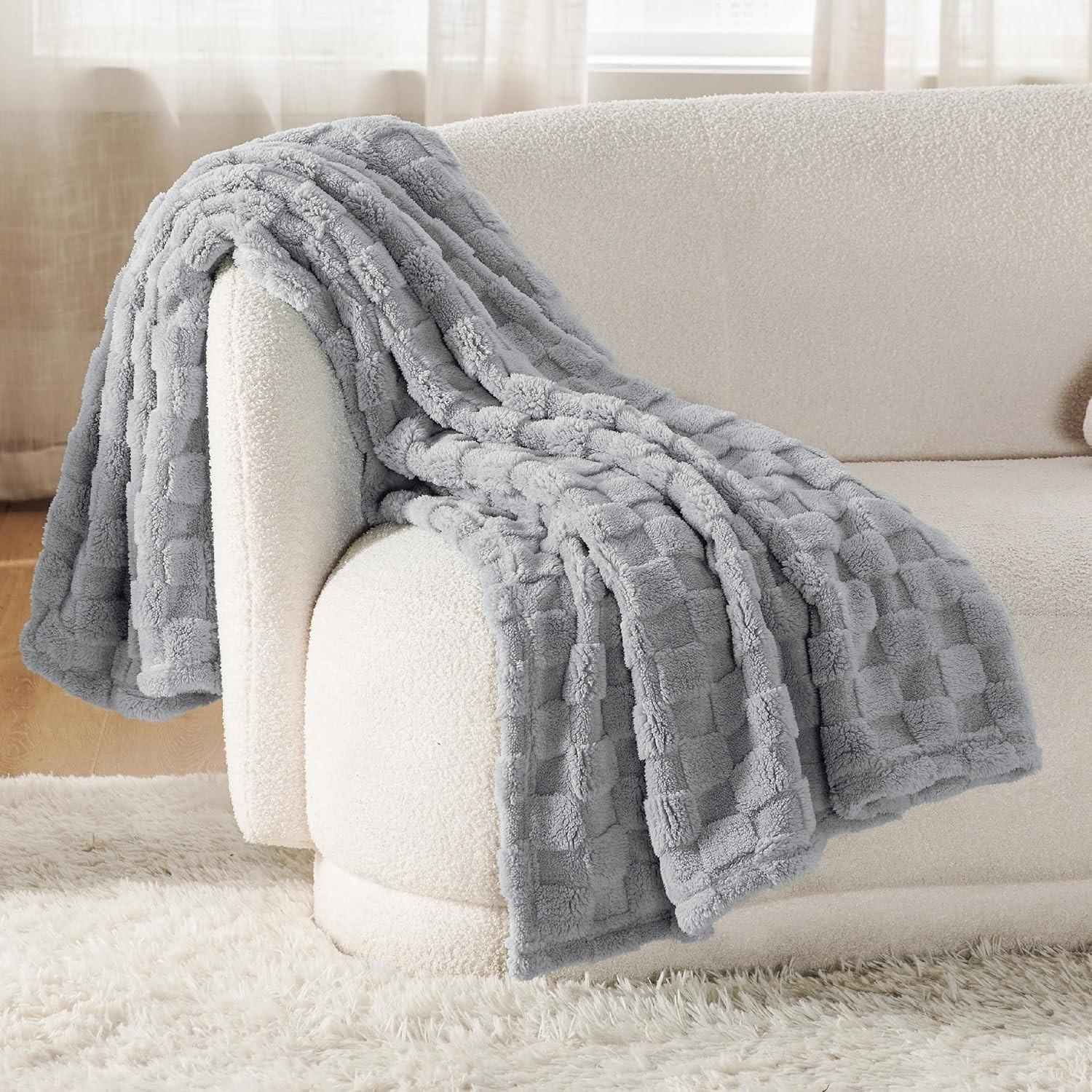 Checkered Flannel Blanket for Bed, Super Soft Cozy Blanket for Home Decor, Perfect Cozy Gifts for Women Men Gifts, All Season Bed Blanket