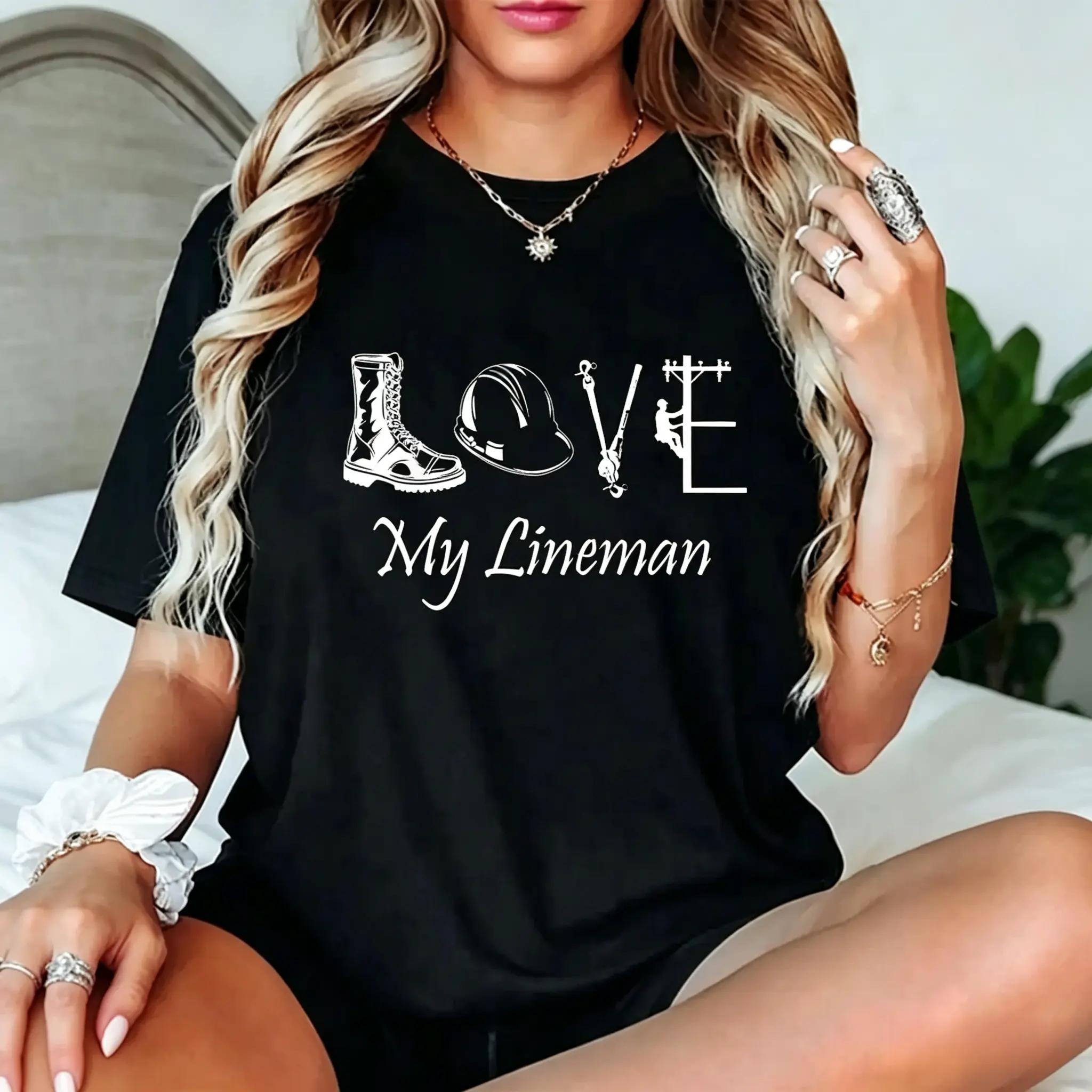 Sporty Chic Short-Sleeve Graphic T-Shirt - Lineman Wife Lineworker Girlfriend Casual Vintage Round Neck Sports Top, Holiday Pick
