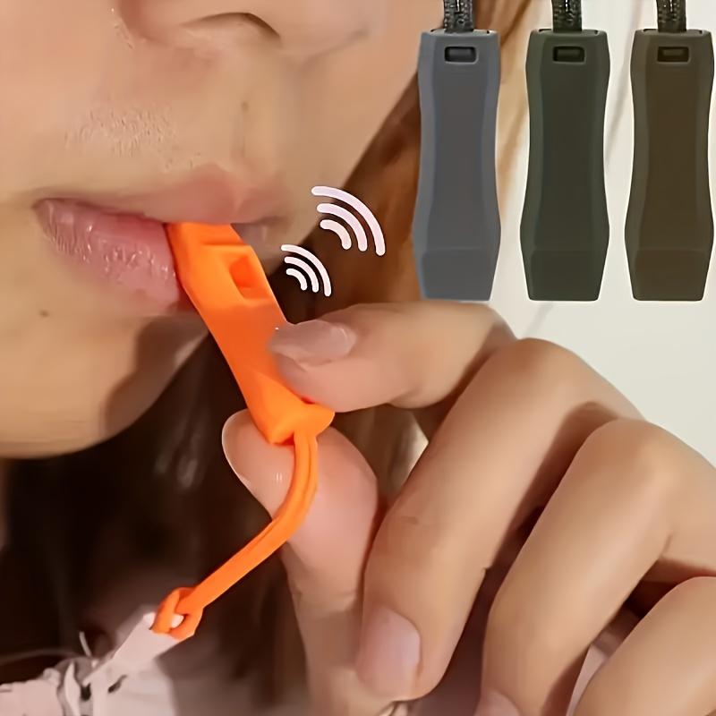 Portable Mini Whistle and Cord Lock Set, Ideal for Adventure Enthusiasts, Camping, Survival Gear, Emergency Preparedness, Hiking Essentials and Drawstring Accessories, a Perfect Choice for Adventure Lovers, as Well as Camping Equipment and Accessorie