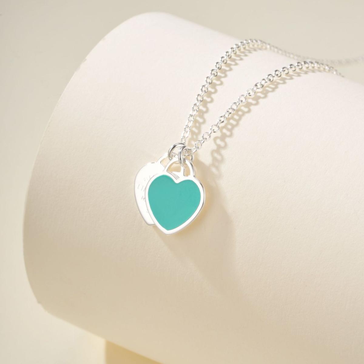Unisex Anti-Tarnish Dual Hearts Charm Necklace Pendant - Long, Layerable, Sleek Highly Reflective Surface, Versatile Style, Ideal for Daily Outfits, Perfect Gift for Loved Ones, Trending Fashion Accessory