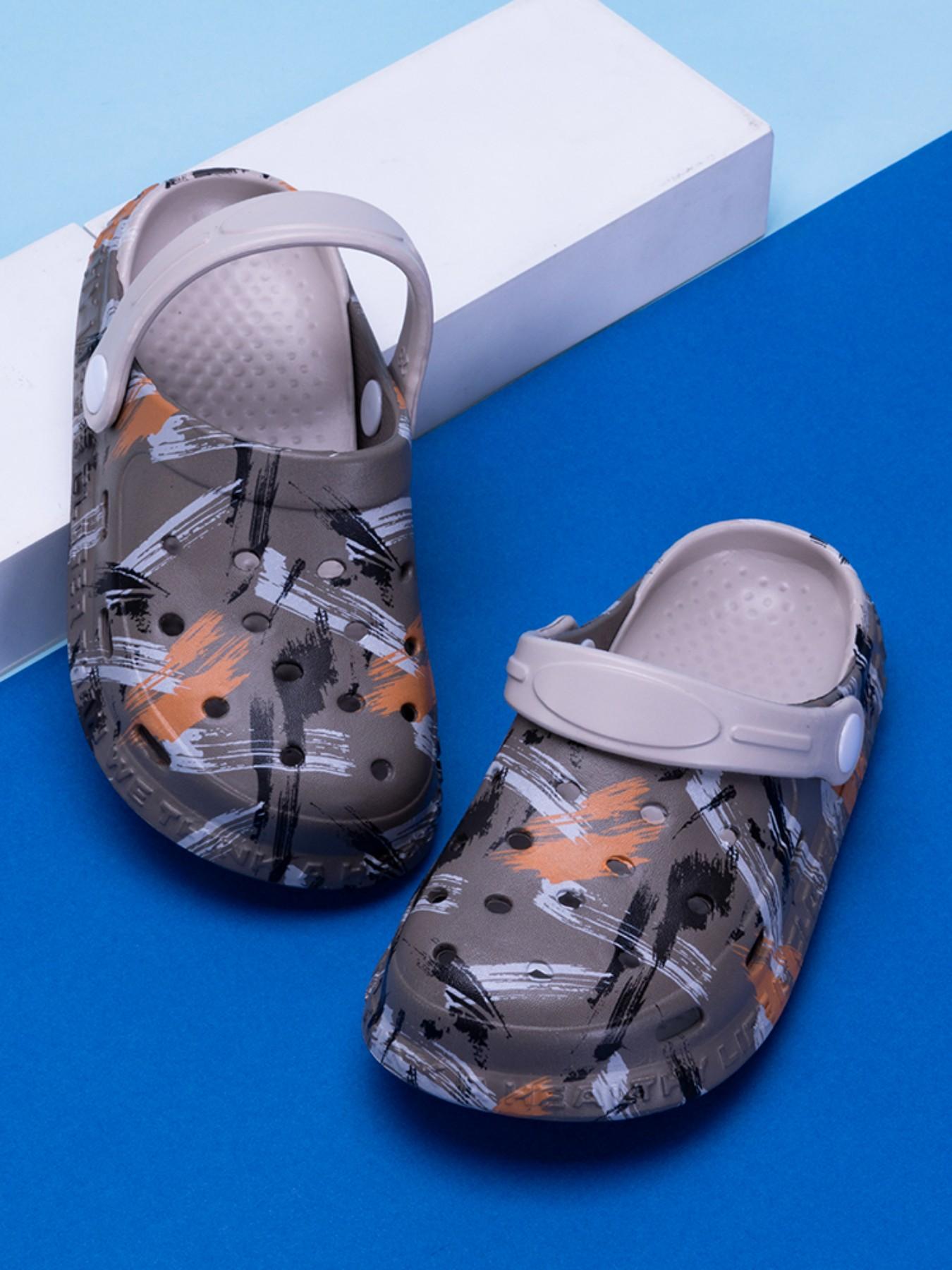 Children Summer New Comfortable Hole Shoes Soft Bottom Anti-Slip Sandals Baby Water Play Beach Slippers