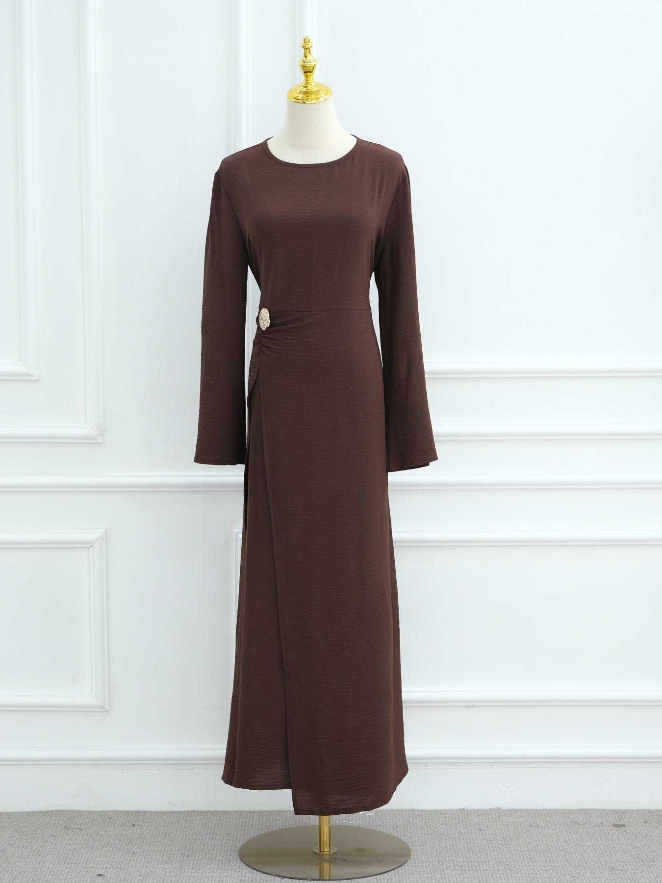 Muslim Women Plain Simple Dress with Back Tie, Waist Cinching, Decorative Buttons, Perfect for Friend Gatherings & Casual Occasions, Modest Muslim Outfits