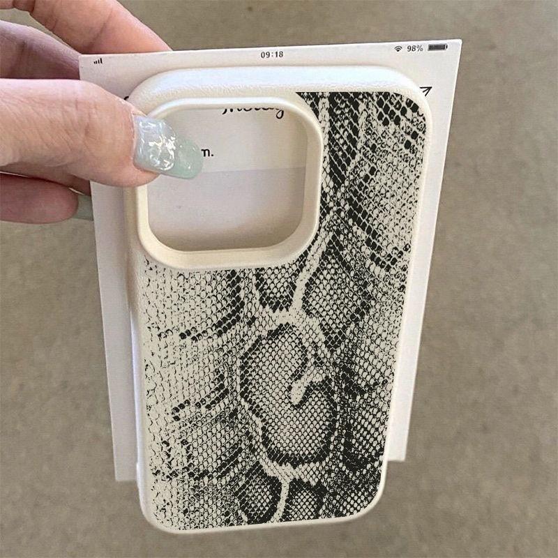 Snake Skin Pattern Phone Case for iPhone 11 to 17 Pro Max, Full Body Protection Tpu Shockproof Cover, Lightweight Anti-Slip Soft Vintage Case in Antique