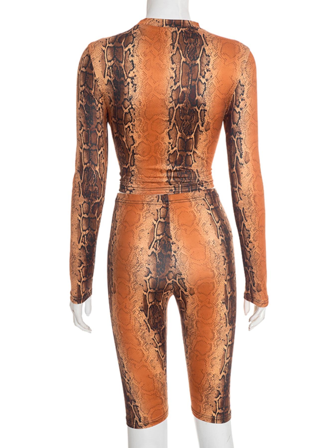 Women's Fashion Snake Print Long Sleeve Fitted Cropped Top + Trendy Seven-Quarter Pants Two-Piece Set, Comfortable Casual for Spring & Fall
