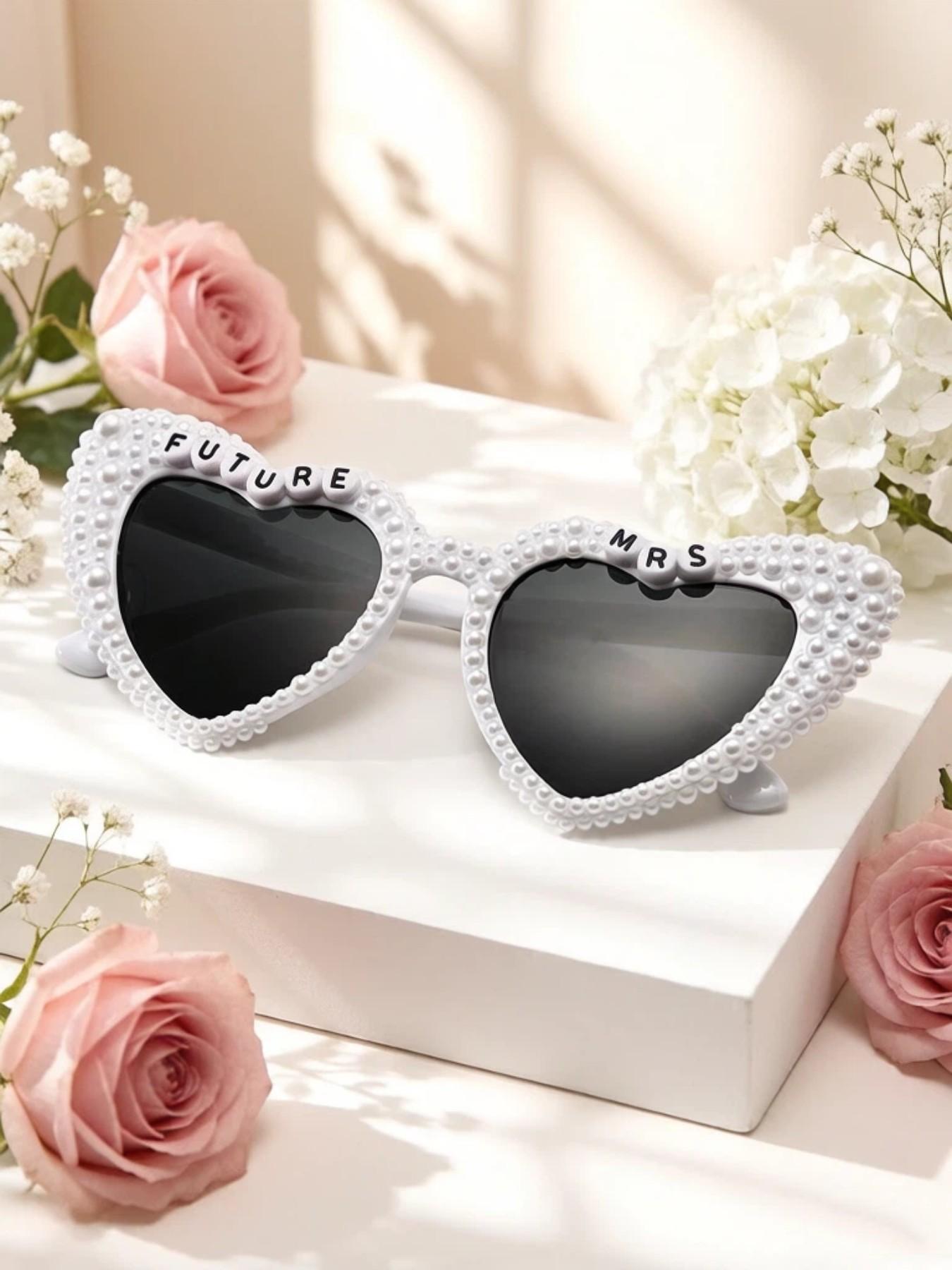 Future Mrs Pearl Heart Sunglasses, Perfect for Bachelorette Parties, Wedding Photoshoots, Stylish Sun Protection Glasses